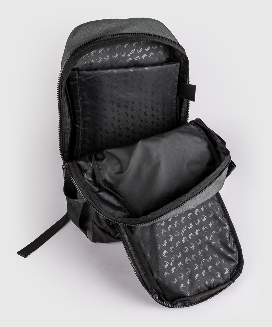 venum evo 2 reppu - mustakhaki