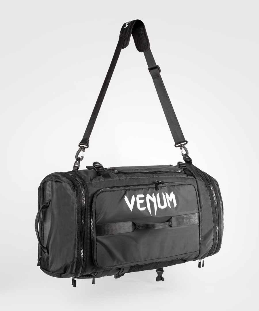 ufc adrenaline by venum fight week -matkakassi - musta