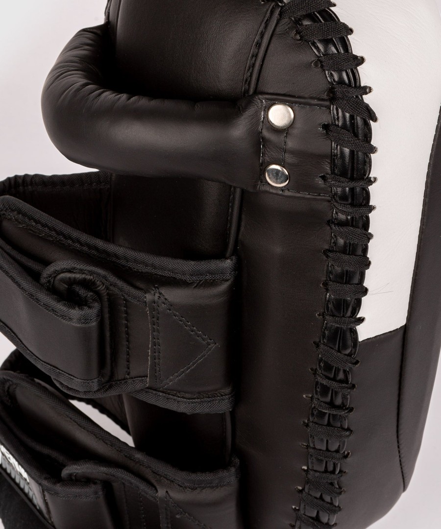 venum kick boxing 2.0 micro fiber paos - mustavalkoinen