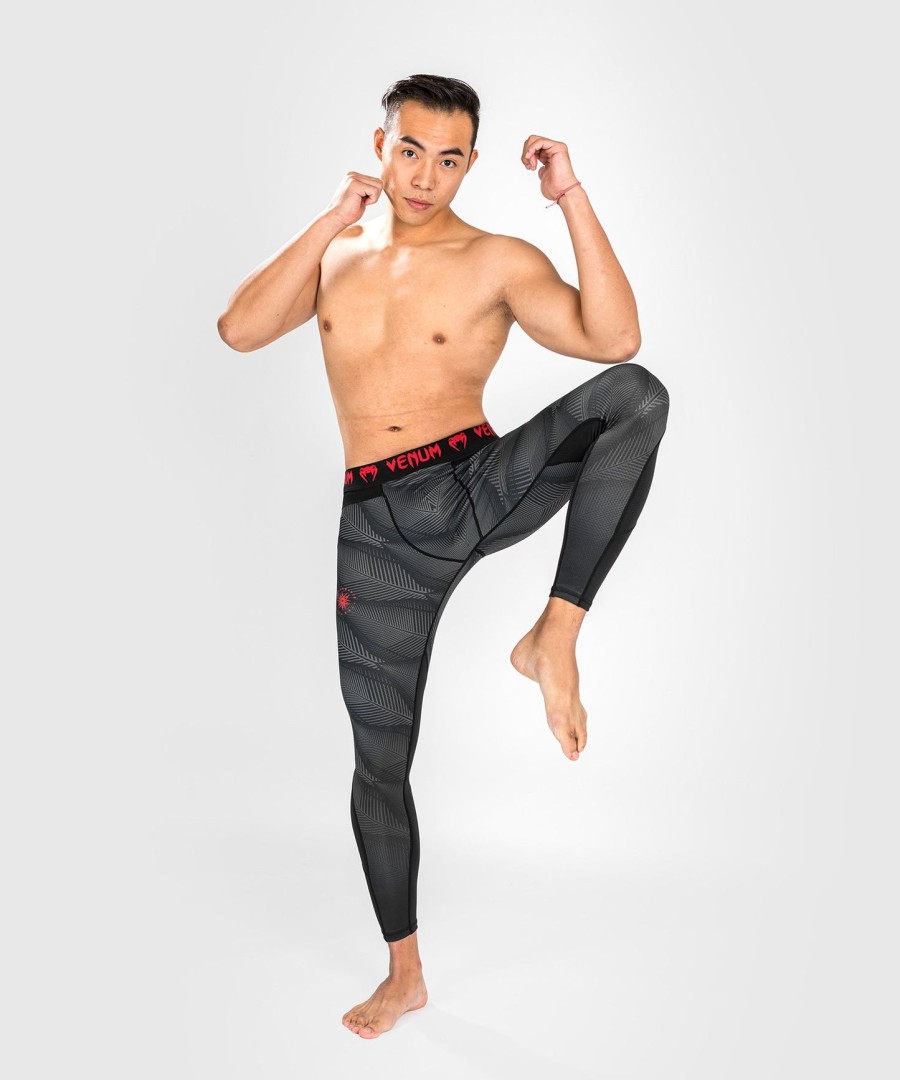 venum phantom -shortsit - mustapunainen