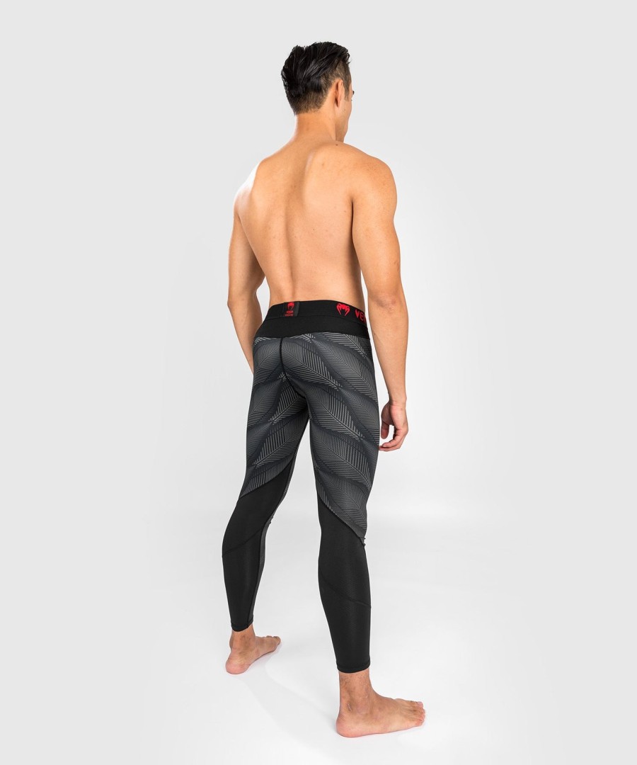 venum phantom -shortsit - mustapunainen