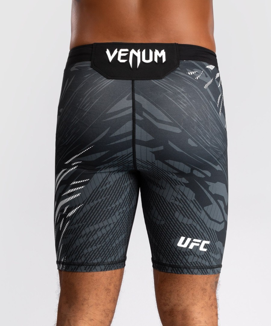 ufc fusion by venum authentic fight night miesten vale tudo shortsit - musta