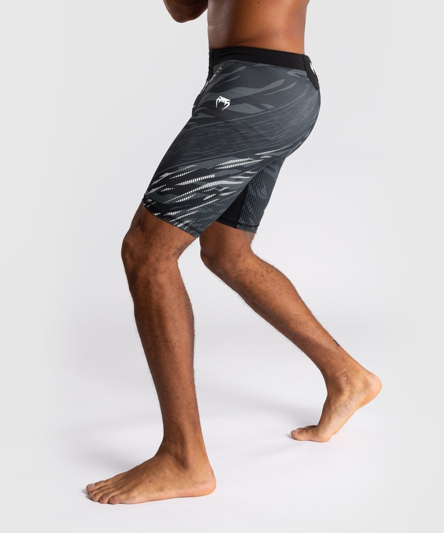 ufc fusion by venum authentic fight night miesten vale tudo shortsit - musta