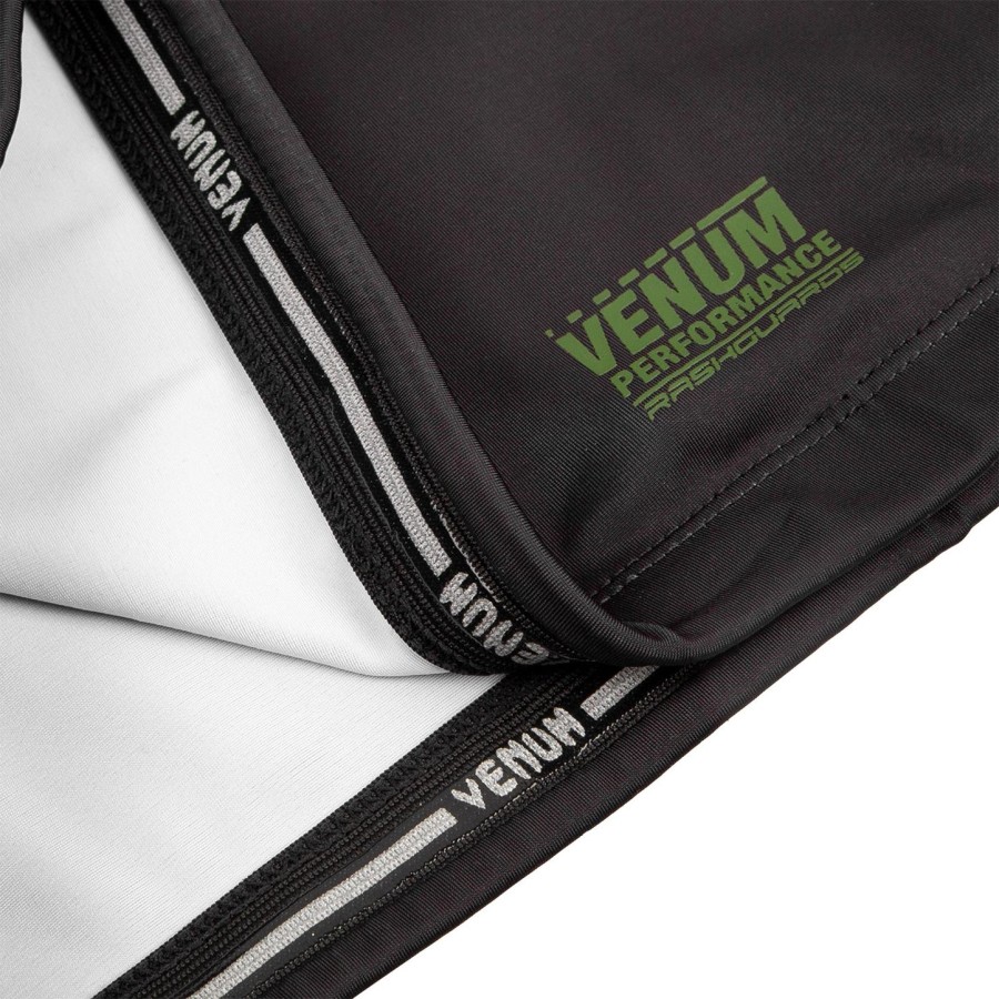 venum signature rashguard - pitkähihainen - mustakhaki - exclusive