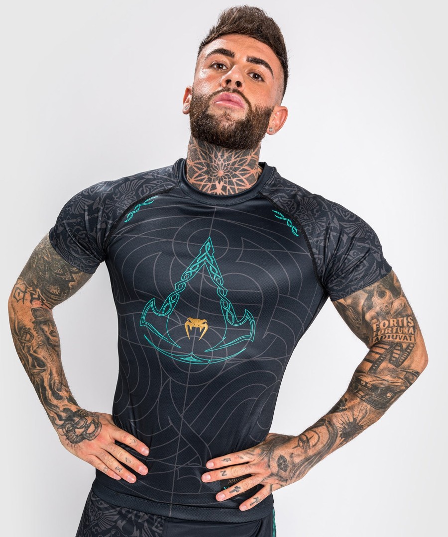 venum assassin creed reloaded rashguard - lyhythihainen - musta