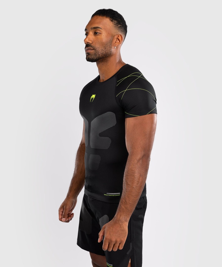 venum training camp 4.0 lyhythihainen rashguard - mustaneonvihreä