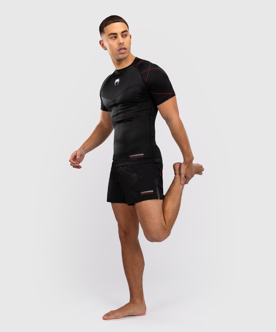 venum tactical xt lyhythihainen rashguard - mustapunainen