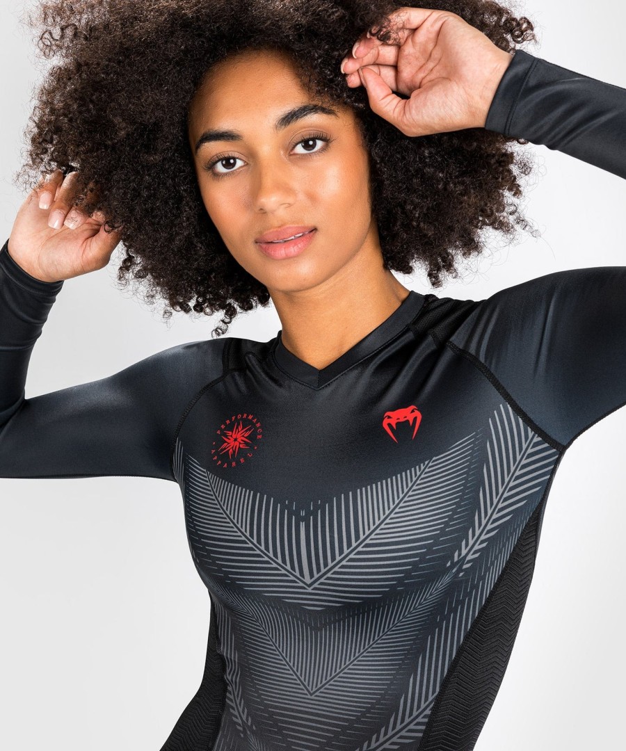 venum phantom rashguard pitkähihainen - naisten - mustapunainen