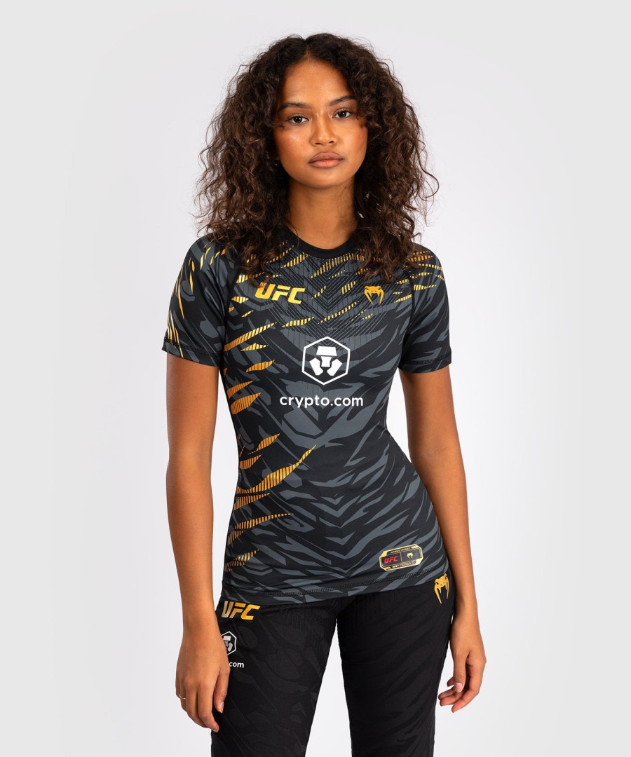 ufc fusion by venum authentic fight night naisten lyhythihainen rashguard - champion