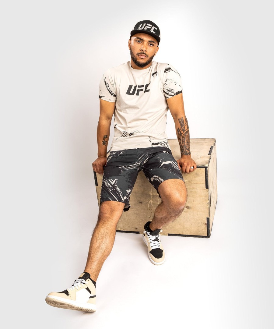 ufc venum authentic fight week miesten 2.0 lyhythihainen t-paita - hiekka