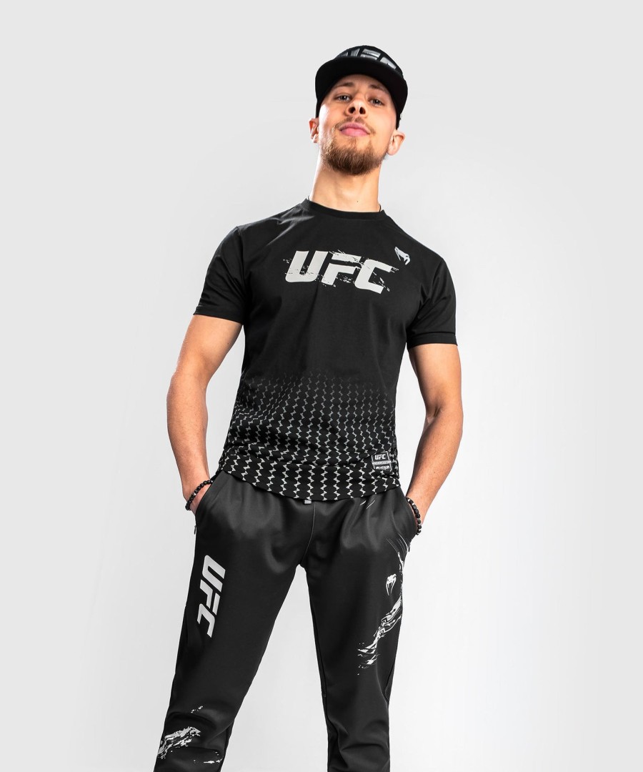 ufc venum authentic fight week miesten 2.0 lyhythihainen t-paita - musta