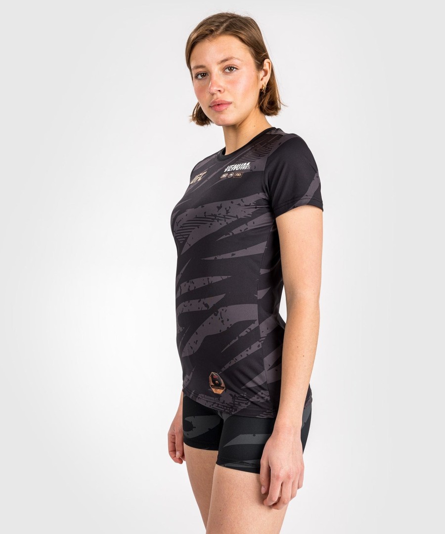 ufc adrenaline by venum fight week naisten dry-tech t-paita - urban camo