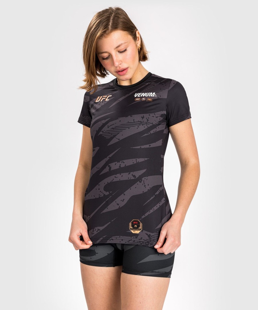ufc adrenaline by venum fight week naisten dry-tech t-paita - urban camo