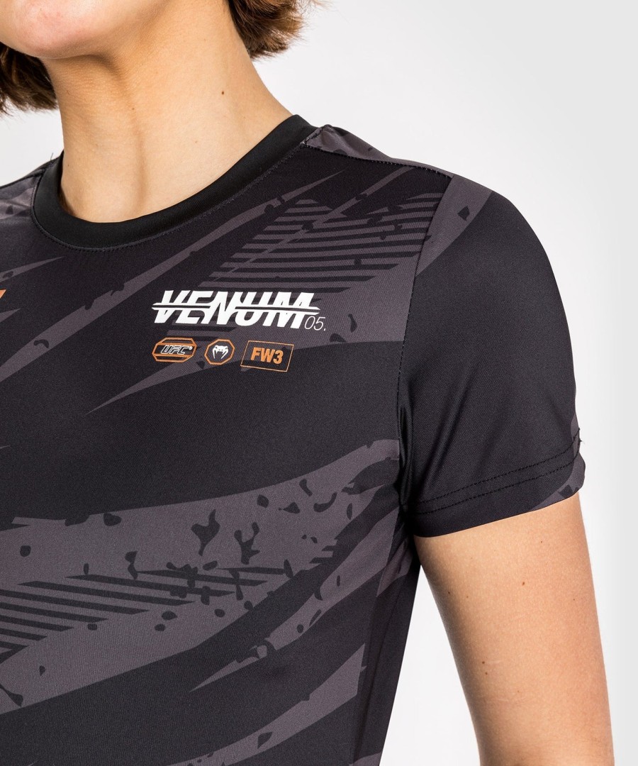 ufc adrenaline by venum fight week naisten dry-tech t-paita - urban camo