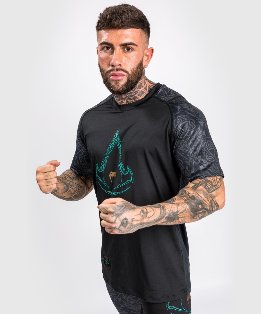 venum assassin creed reloaded dry tekninen t-paita - musta