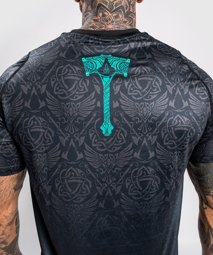 venum assassin creed reloaded dry tekninen t-paita - musta