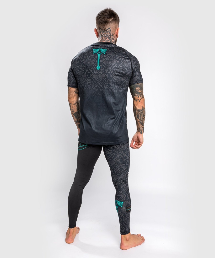 venum assassin creed reloaded dry tekninen t-paita - musta