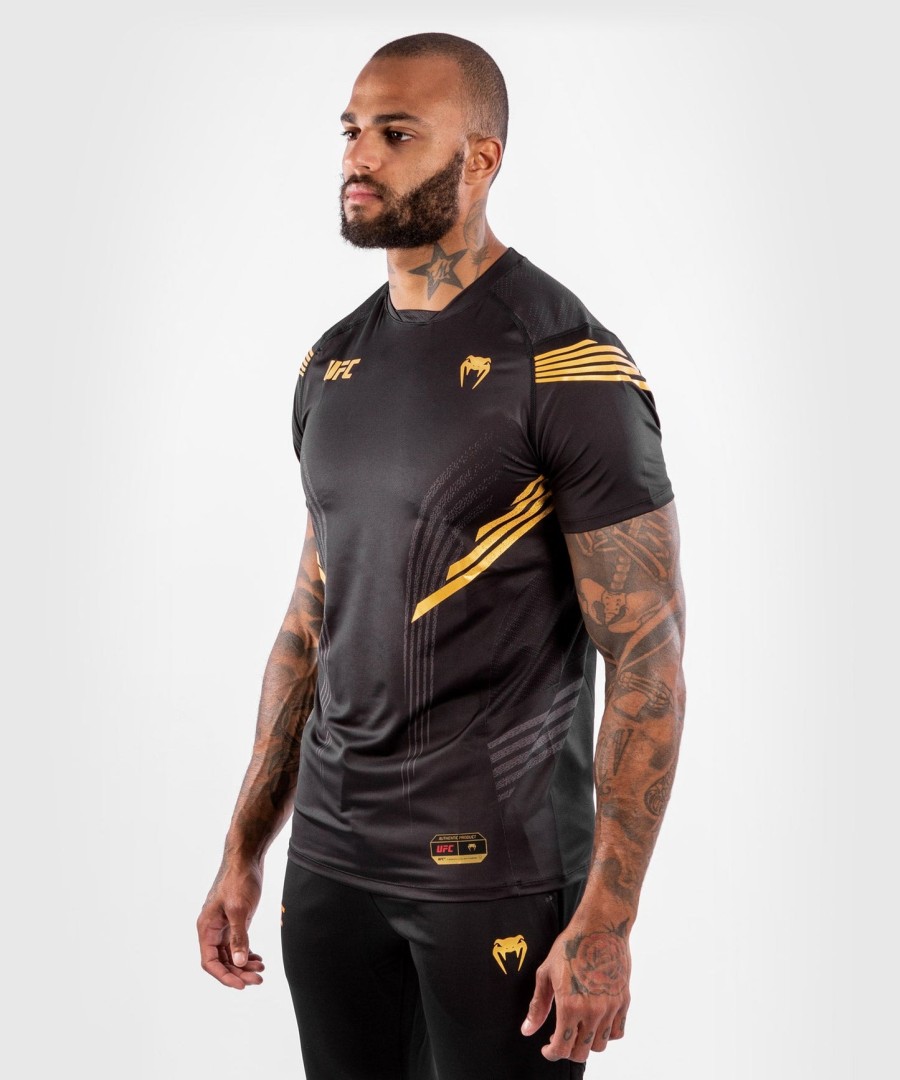 ufc venum authentic fight night miesten ulosmarssipelipaita - mestari
