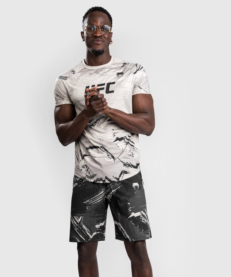 ufc venum authentic fight week 2.0 miesten kuiva tekninen t-paita - hiekanvärinen