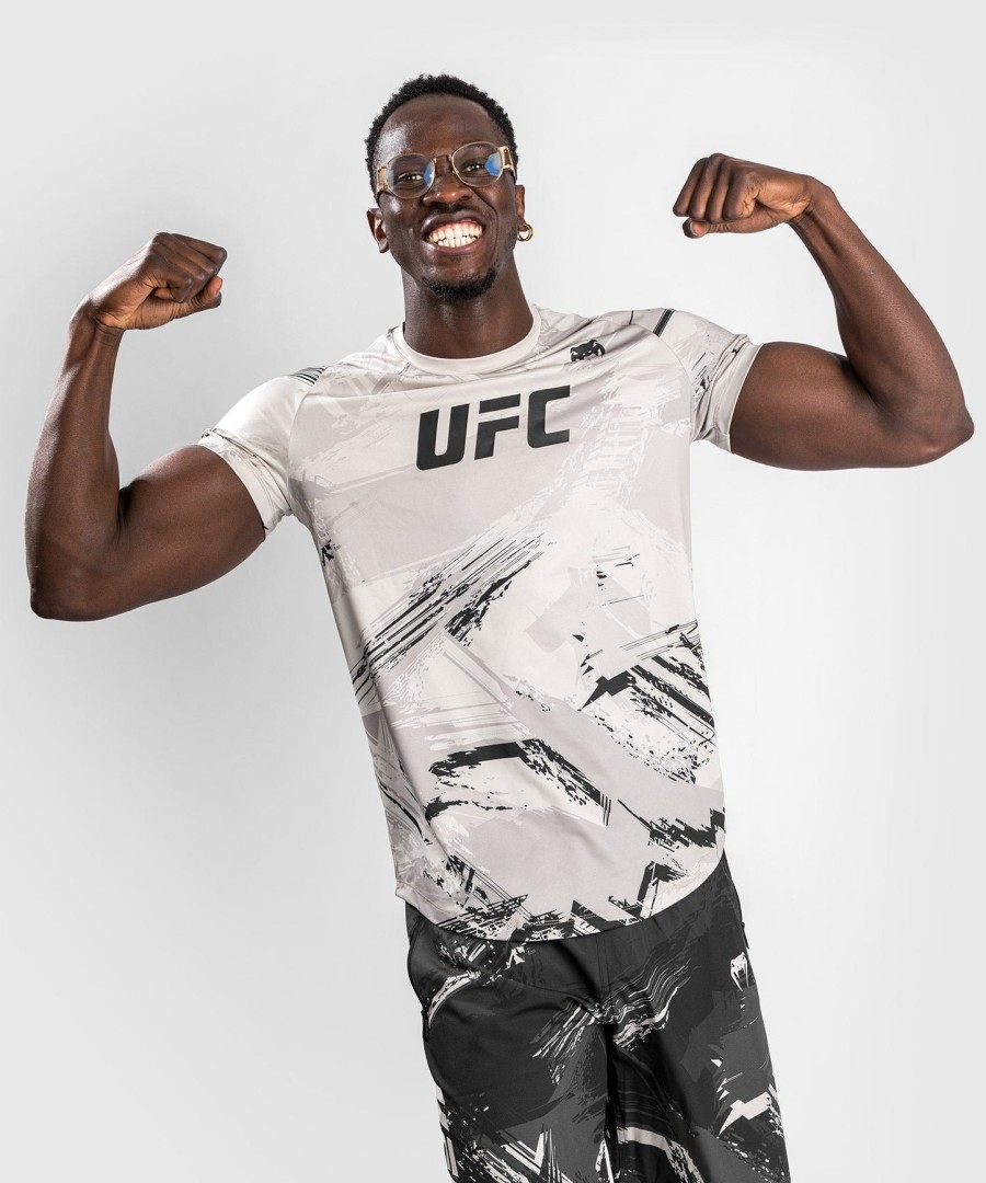 ufc venum authentic fight week 2.0 miesten kuiva tekninen t-paita - hiekanvärinen