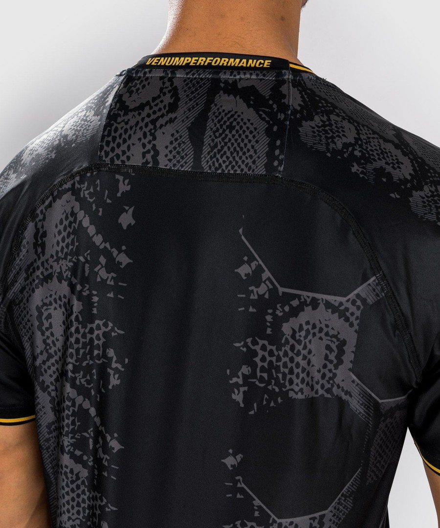 ufc adrenaline by venum aito fight night miesten ulosmarssipelipaita - mestari