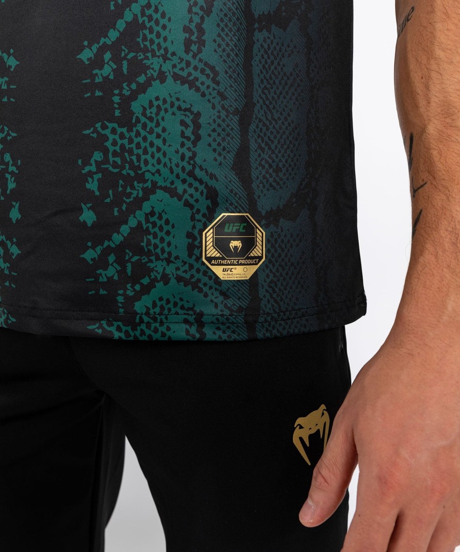 ufc adrenaline by venum authentic fight night miesten pelipaita - emerald edition - vihreämustakulta