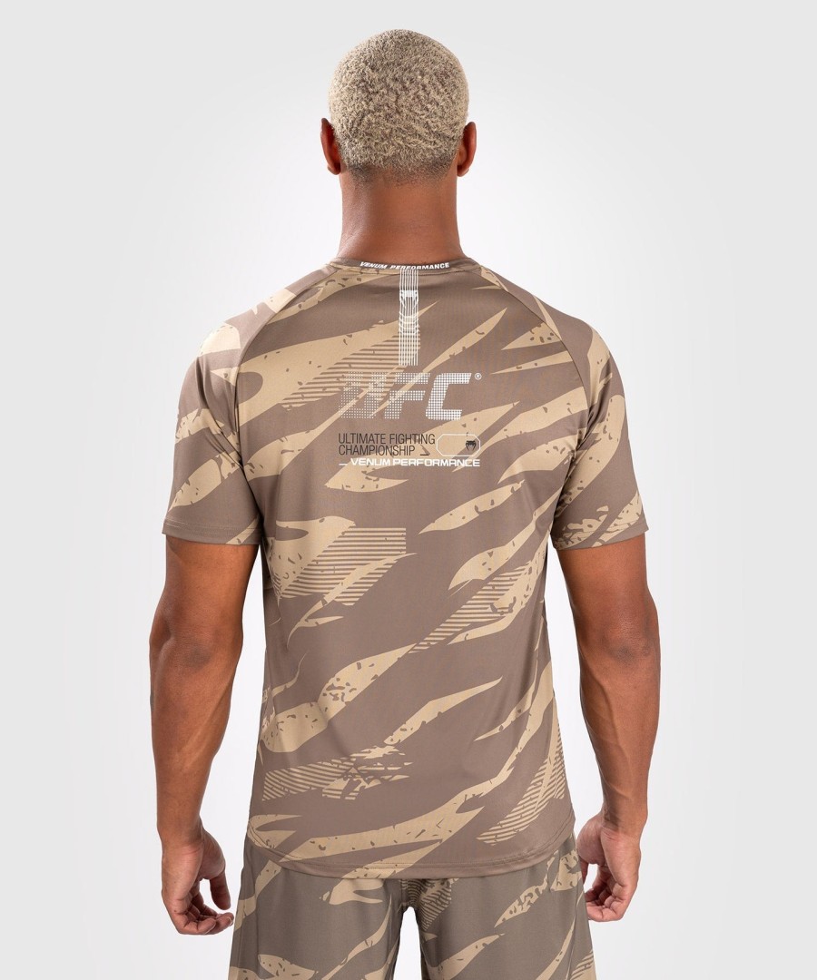 ufc adrenaline by venum miesten fight week dry-tech t-paita - aavikkokuvio