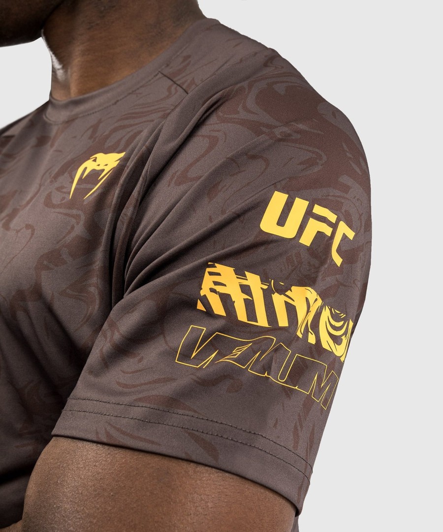 ufc fusion by venum fight week miesten dry-tech t-paita - ruskea