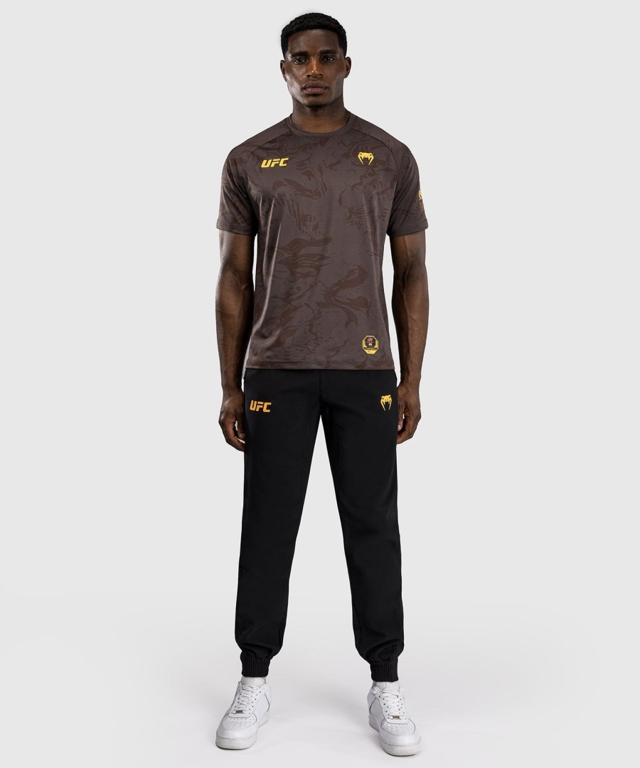 ufc fusion by venum fight week miesten dry-tech t-paita - ruskea