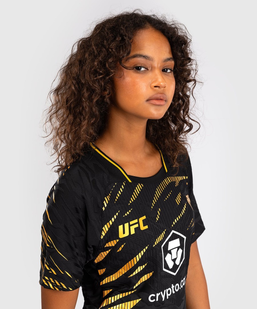 ufc fusion by venum authentic fight night -naisten ulosmarssipelipaita - mestari