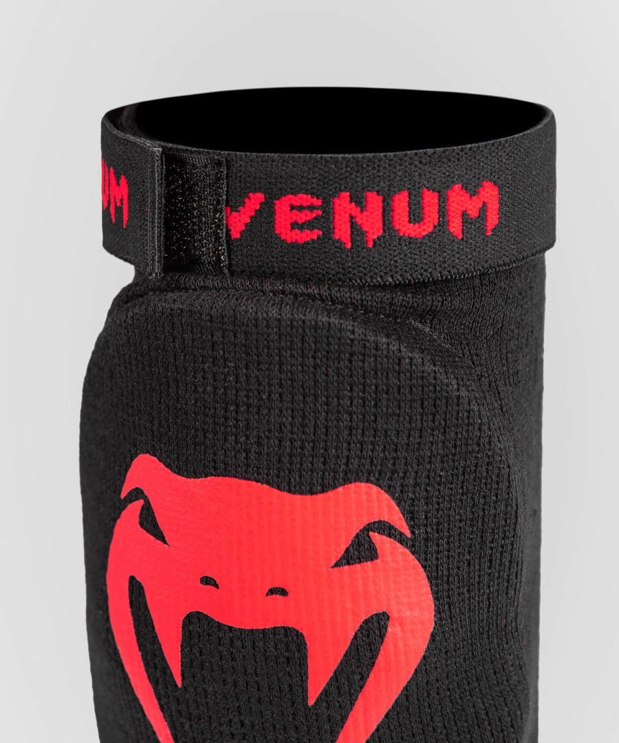 venum kontact kyynärpääsuojat - mustapunainen
