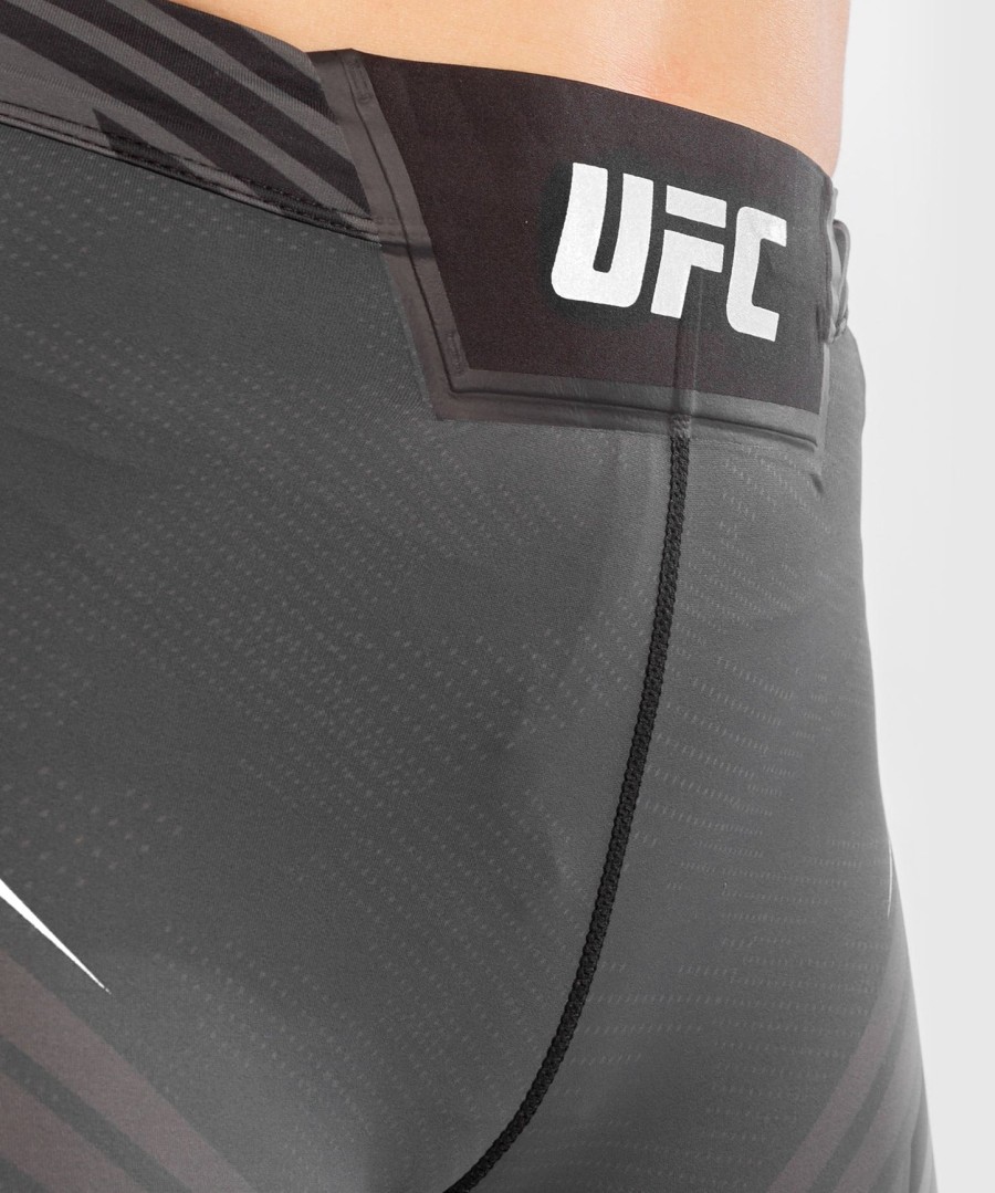ufc venum authentic fight night vale tudo naisten shortsit - pitkä lesti - musta