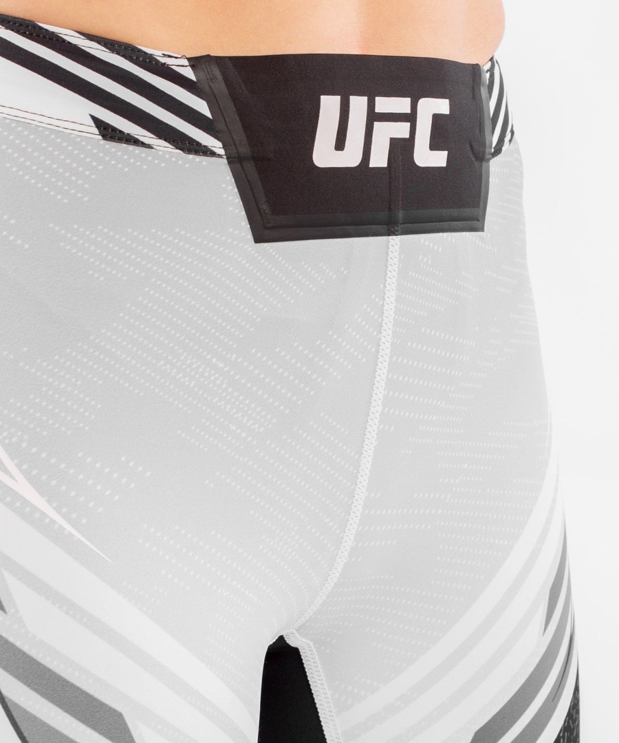 ufc venum authentic fight night vale tudo naisten shortsit - pitkä lesti - valkoinen