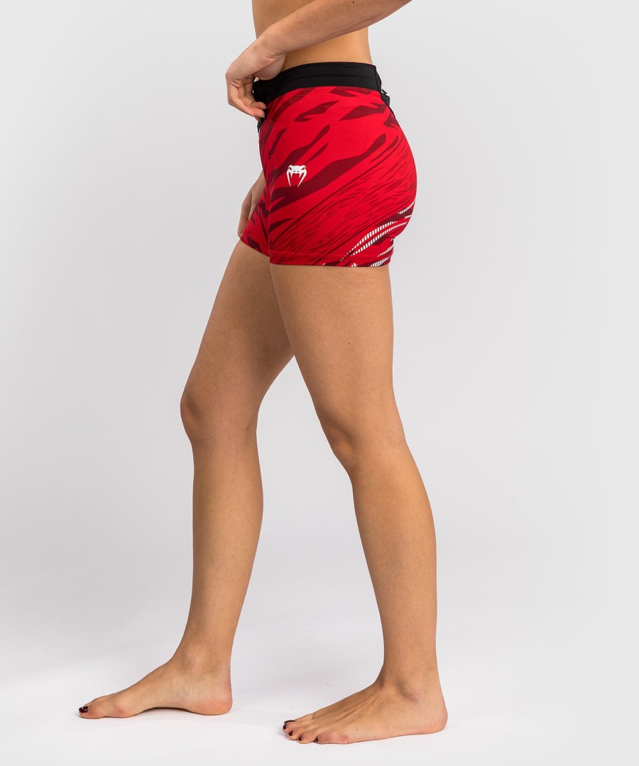ufc fusion by venum authentic fight night naisten vale tudo shortsit - lyhyt istuvuus - punainen