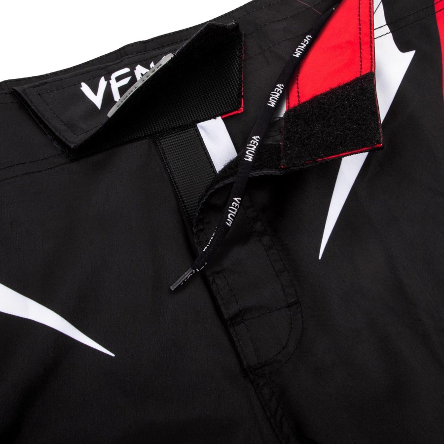 venum sharp 3.0 -kamppailuhousut - mustapunainen