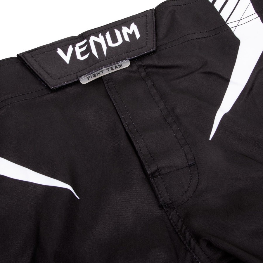 venum sharp 3.0 -kamppailuhousut - mustapunainen
