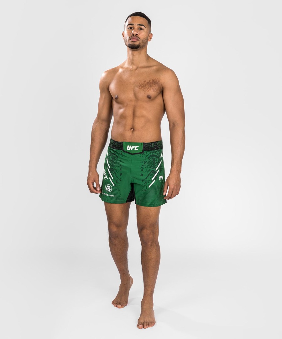 ufc adrenaline by venum personoidut authentic fight night miesten kamppailuhousut - lyhyt istuvuus - vihreä