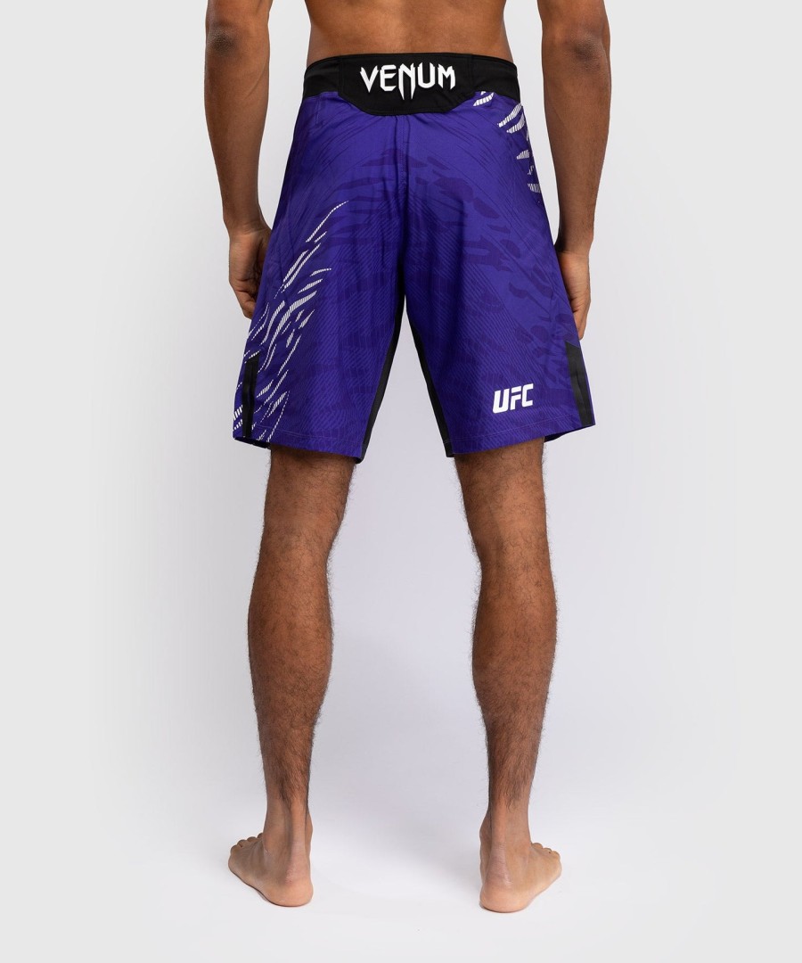 ufc fusion by venum authentic fight night miesten taistelushortsit - pitkä malli - violetti