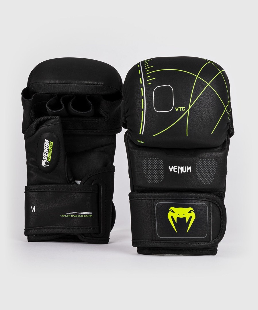 venum training camp 4.0 sparring hanskat - mustaneonvihreä