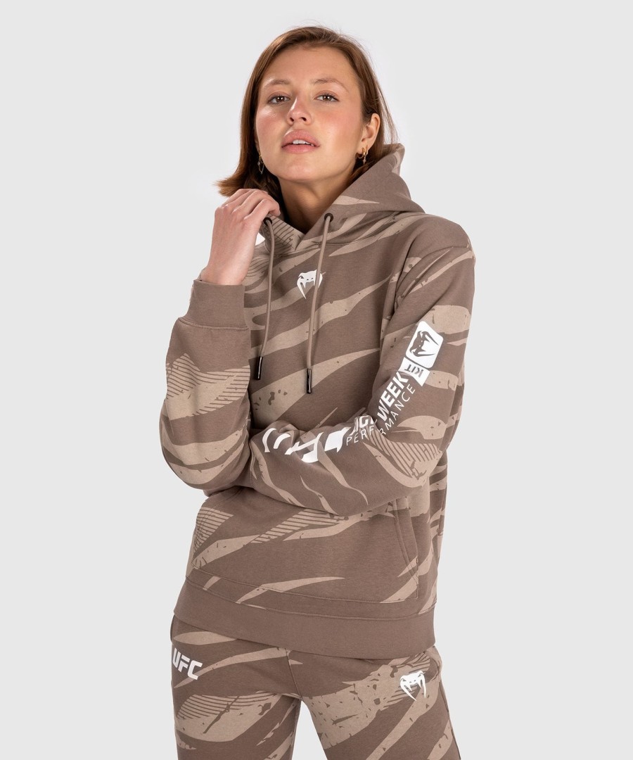 ufc adrenaline by venum fight week naisten huppari - aavikkomaastokuvio