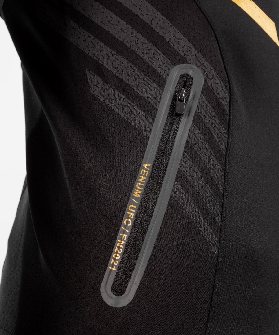 ufc venum authentic fight night miesten ulosmarssihuppari - mestari