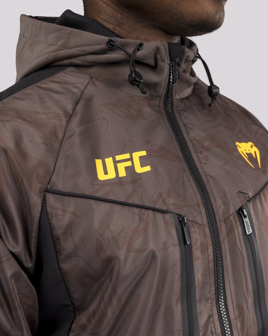ufc fusion by venum fight week miesten vetoketjullinen huppari - ruskea