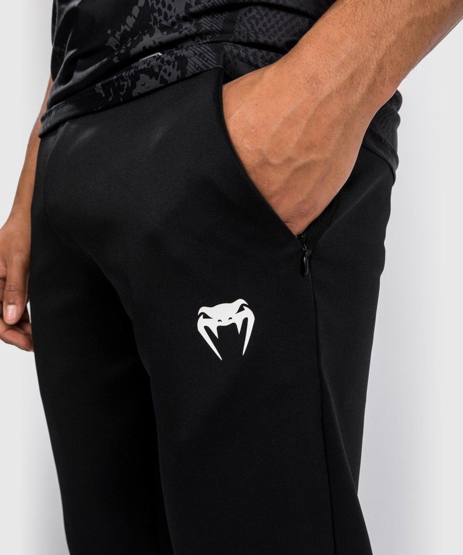 ufc adrenaline by venum authentic fight night miesten ulosmarssihousut - musta