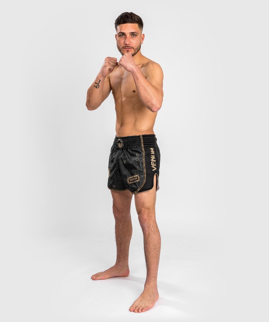 venum santa muerte dark side - muay thai -shortsit - mustaruskea