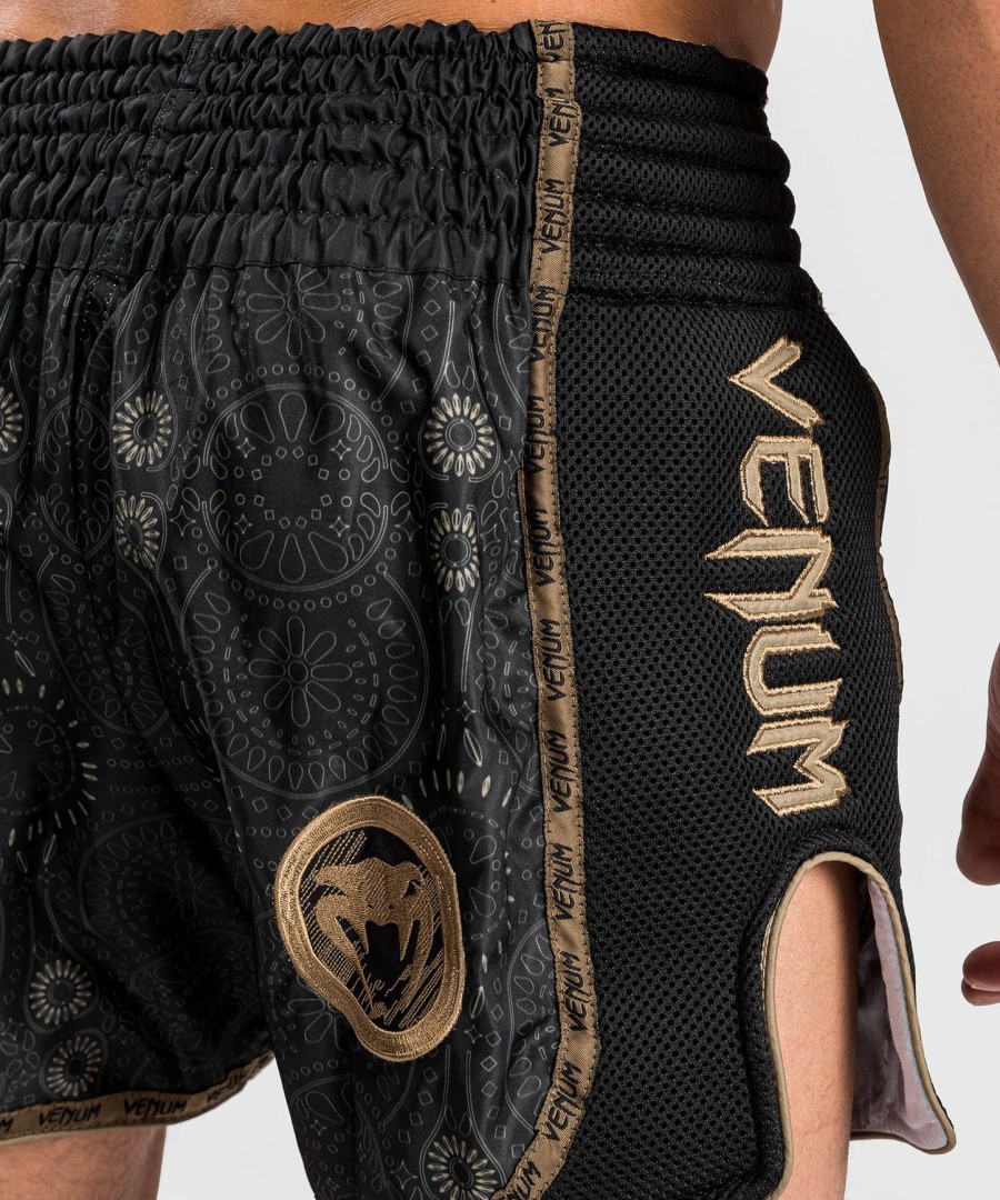 venum santa muerte dark side - muay thai -shortsit - mustaruskea