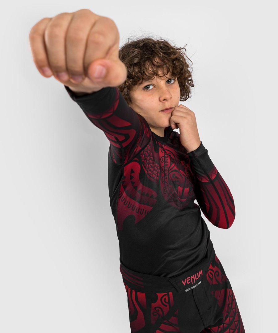 venum nakahi kids rashguard - pitkähihainen - mustapunainen