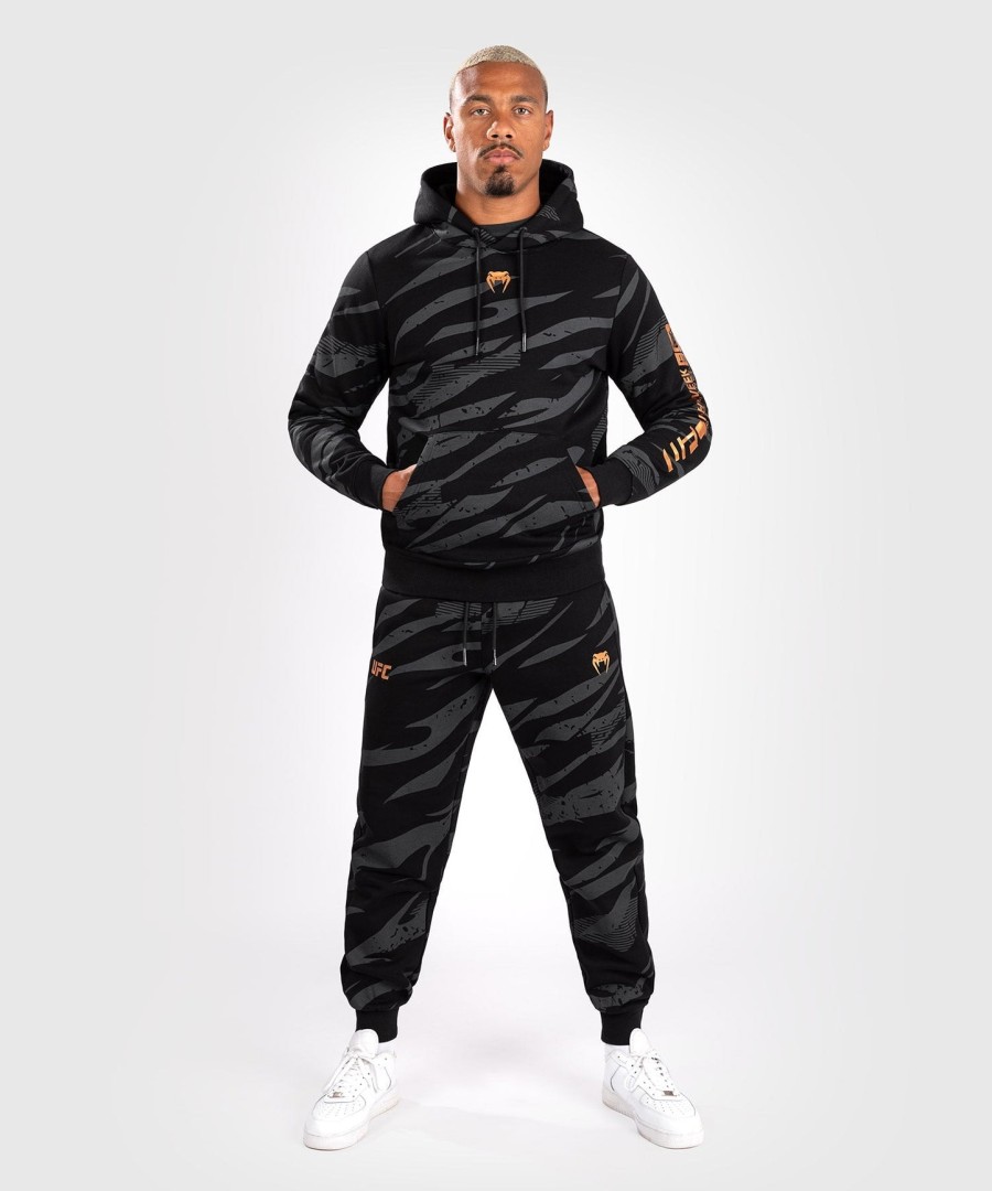 ufc adrenaline by venum fight week miesten huppari - urban camo
