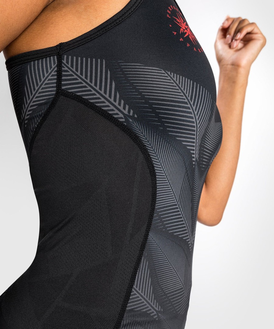 venum phantom dry tech -hihaton paita - naisille - mustapunainen