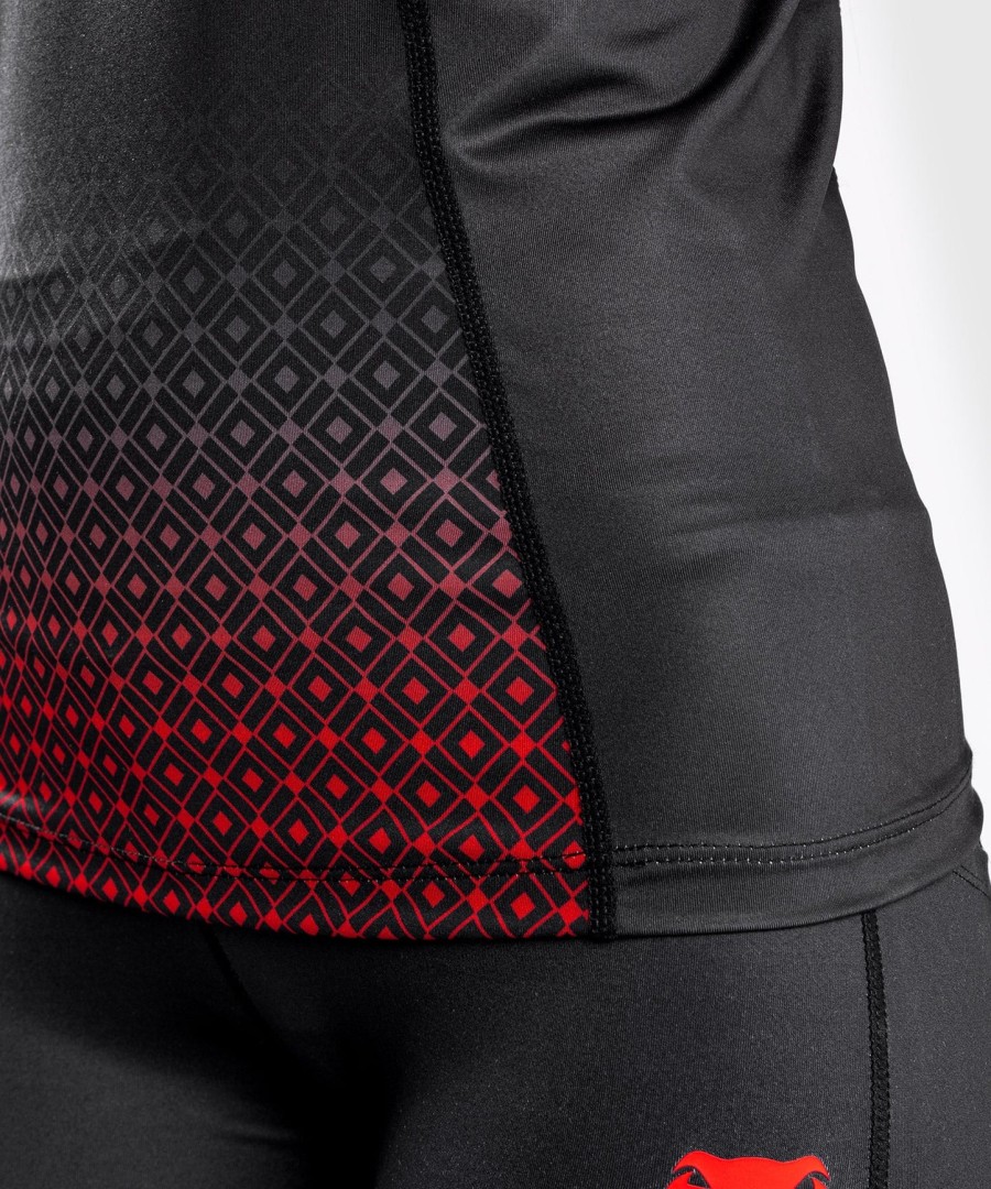 ufc venum performance institute dry tech -hihaton paita - naisille - mustapunainen