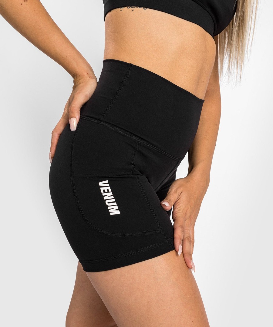 venum essential naisten pyöräilyshortsit - musta